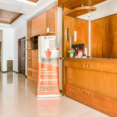 Reddoorz Syariah @ Jalan Simpang Gajayana Malang Exterior foto