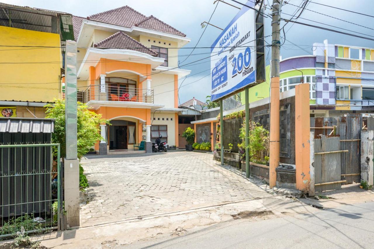 Reddoorz Syariah @ Jalan Simpang Gajayana Malang Exterior foto